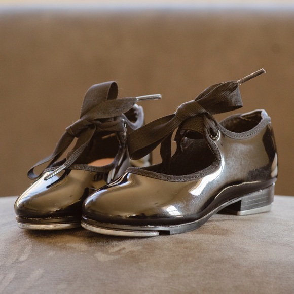 Girl tap shoes - Picture 3 of 4